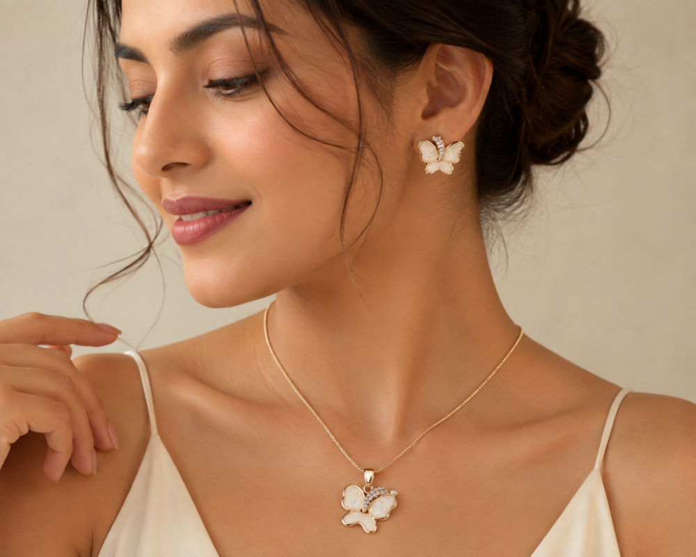 Jewellery Set Mother of Pearl 3 Clover Leaf Heart Crystal Necklace & Earring - Image 3