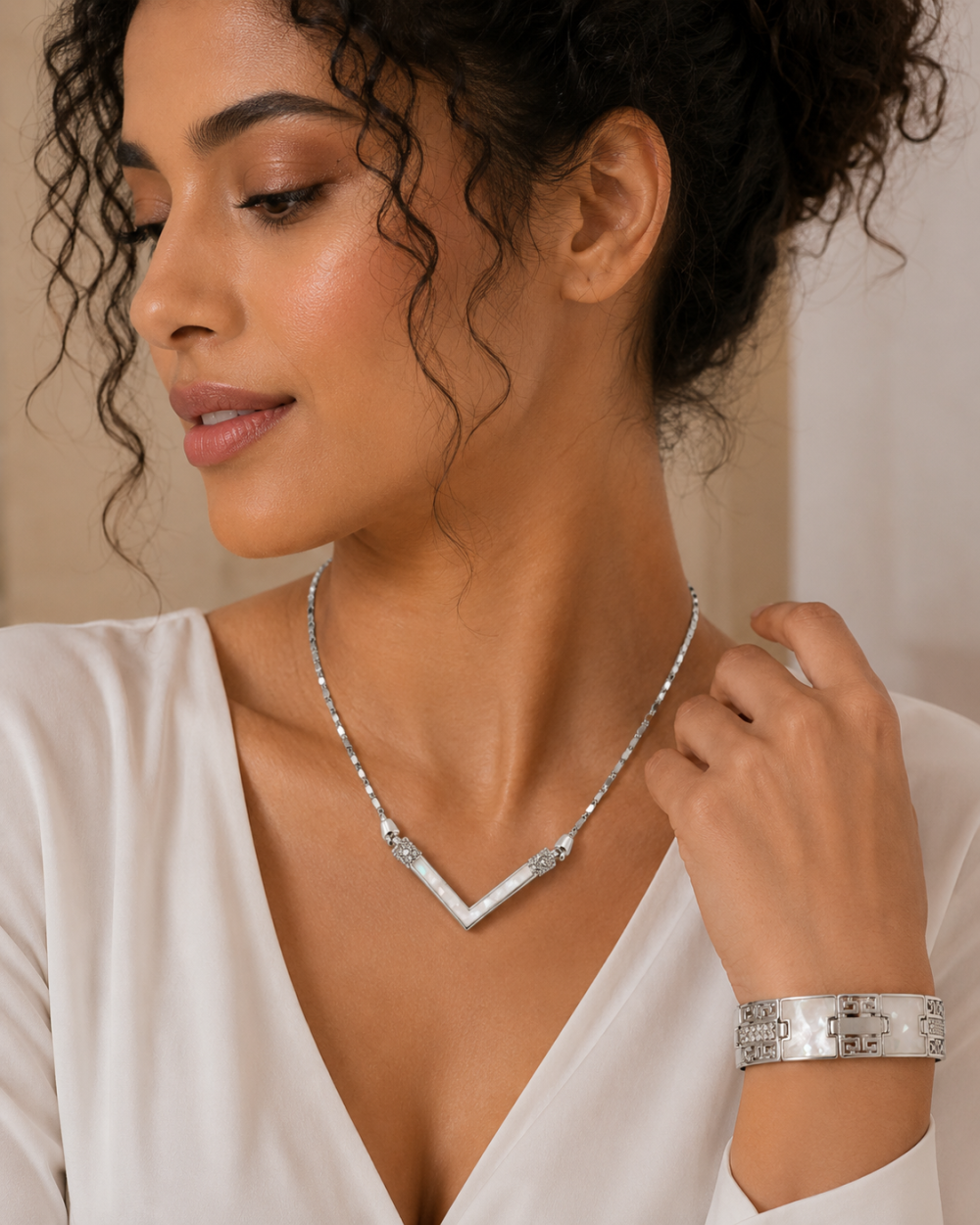 Real Mother of Pearl Necklace Bracelet Set, Swarovski Crystal Elements, Gift Idea - Image 1